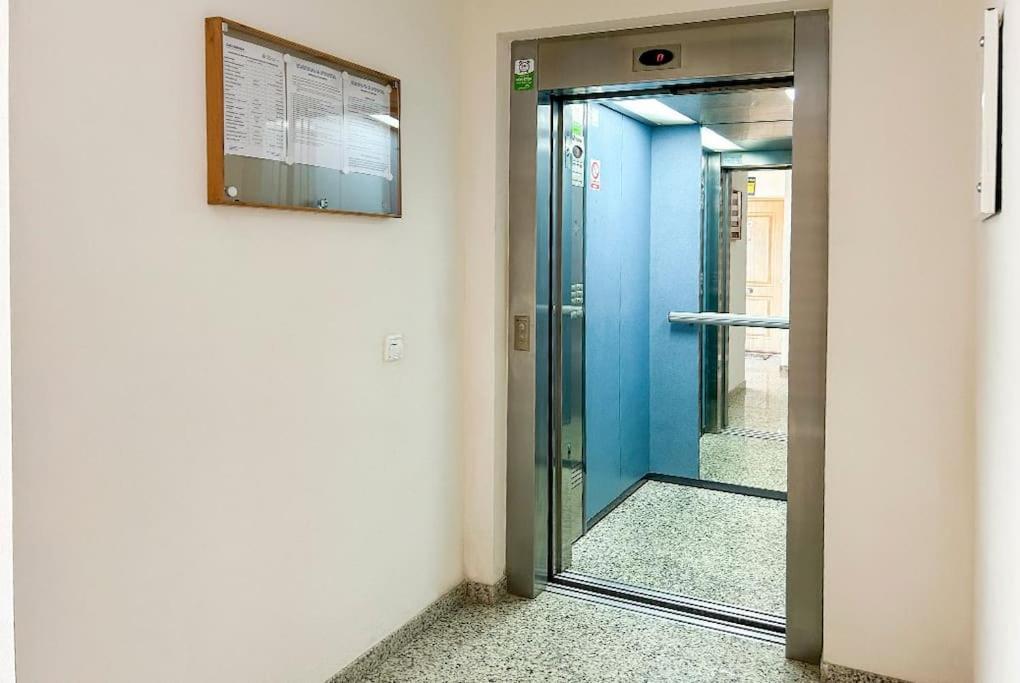 Piso Bajo 3 2 Banos Y Gran Terraza Apartament